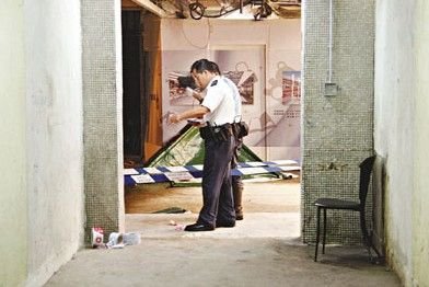 香港一对男女趁家人熟睡跳楼身亡警方查内情（图）